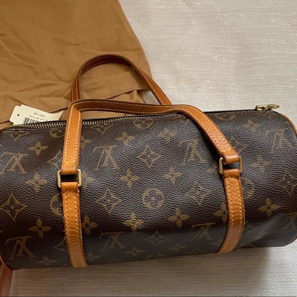 Authentic Louis Vuitton Papillon 26 - Picture 8 of 14